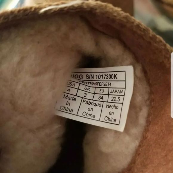 Ugg Australia Cindy Sand Suede Shearling Lined Studded Booties Tassels Girl Sz 4 - Picture 6 of 11